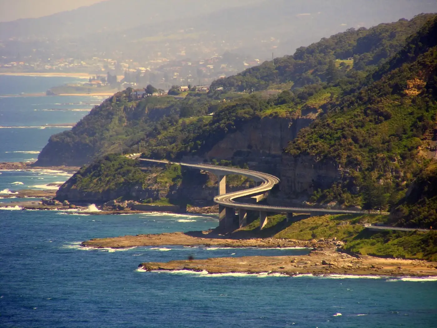 Top 5 Scenic Drives in NSW for a Chauffeur Day Trip